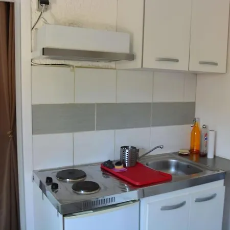 Maisonnette En Provence Climatisee, Wifi, Parking Arles